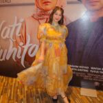 Devina Aureel Instagram - Mama Gigi ikut hadir memeriahkan Gala Premiere @filmhatisuhita 🧡 25 Mei tayang di bioskop! 😃🫡