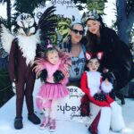 Devon Aoki Instagram - Happy Halloween everybody! Just getting these early Halloween vibes on with my baby boo @itsjeremyscott and the cybex @cybex_global stroller launch at the Hollywood castle!!! Only one missing is @jbailey13b who is currently in China!! Thanks to the one and only Lelan Berner @motherpluckerfeathers for giving these wings life! Dressed in head to toe @Moschino #mysonisnowanOspreyandmaynotreturntoboystatusever #fox #flamingo #osprey #cat #kingjeremy 😊 can't wait for the big day. What are you going to be? ❤️❤️❤️❤️ 📷💥@martinahajkova