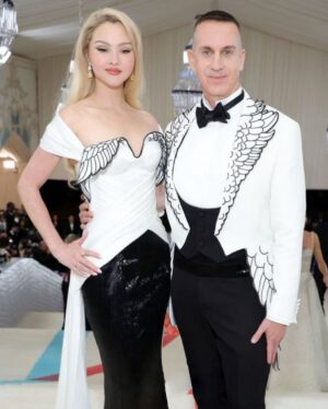 Devon Aoki Instagram - Met Gala 2023. Thank you for an incredible evening @voguemagazine and Anna Wintour and for honoring Karl Lagerfeld beautifully. Thank you @jeremyscott Your design to honor Karl is breathtaking!! I loved spending the evening with you! You are extraordinary!! 💫 
 
Thank you @MetMuseum and @voguemagazine for celebrating the life of Karl Lagerfeld, a man who meant so much to all of us. Karl truly transformed this world with his unique ability to communicate beauty and art across time and culture. Karl dedicated every hour of his life to dazzling the world with remarkable creativity, invention and total freedom of expression. His ideas were unforgettable and challenged convention. He was a visionary that will never be forgotten. Please go see the exhibition Karl Lagerfeld: A Line of Beauty
May 5th - July 16th, 2023
Upcoming at The Met Fifth Avenue, Gallery 899 that opens May 6th to July 16th. 

A massive thank you to my team for helping to get me red carpet ready!  A girls TEAM is everything 💗 I am so grateful. The best partner @jbailey13b best management @itsdrewhunter Sensational glam:
@hungvanngo assisted by @tsuyo_sekimoto skin-prep @fabricioormonde hair maestro @petergrayhair color @hair_colorbydavidadams asst @mariel_therese_hair_ @alexandra.easihairpro
Stylist @meghanstimac @carson_stannard @gismondi1754 @nailsbymei 
Pictures @gettyentertainment
Gown @jeremyscott @pabloolea @juliana.shyu expert tailoring @laurabasci