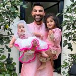 Dhar Mann Instagram – Happy belated Diwali ❤️ Wishing you all a heart full of joy, a house full of love and a life full of happiness 🙏🏽 

Swipe to see our last year’s Diwali pic! 👈🏽