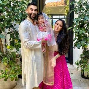 Dhar Mann Instagram - Happy belated Diwali ❤️ Wishing you all a heart full of joy, a house full of love and a life full of happiness 🙏🏽 

Swipe to see our last year’s Diwali pic! 👈🏽