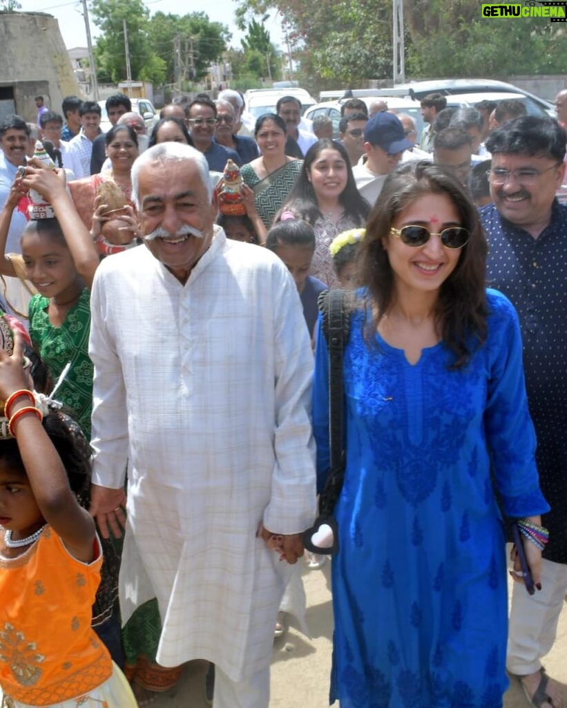 Dhvani Bhanushali Instagram - Visited the first hospital in our Bhavanipur Kutch with my dadu made by him in loving Memory of my dadi ❤️ Held a baby calf❤️ thousands of them rescued and taken care of Spent such quality time with my whole family ❤️ Also, A very Happy Ramnavmi 🙏