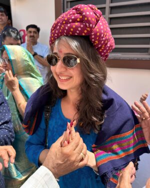 Dhvani Bhanushali Instagram - Visited the first hospital in our Bhavanipur Kutch with my dadu made by him in loving Memory of my dadi ❤️ 
Held a baby calf❤️ thousands of them rescued and taken care of 
Spent such quality time with my whole family ❤️
Also, A very Happy Ramnavmi 🙏