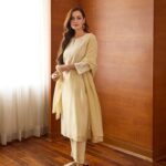 Dia Mirza Instagram - Sunshine Sunday ✨ Wore this meticulously handcrafted kurta by @tulsionline ❤️ The embroidery is so beautiful and rare to see these days. Keep investing in timeless handcraft Tulsi. It was an absolute joy wearing this garment. Styled by @theiatekchandaney Jewellery Courtesy @mayasanghavijewels Hair by @karanrai001 Make up by @kiran_chhetri92 Team @kaajee_rai Photos by @prateekswadesh Managed by @exceedentertainment @shruti8711 #mammaatwork #handcraftedinindia #vocalforlocal #sustainableclothing #globalgoals