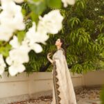 Dia Mirza Instagram - Inside / Outside 🐯🥭✨ Saree Courtesy - @priyalprakashhouseofdesign Jewellery Courtesy - @mayasanghavijewels Styled by @theiatekchandaney Hair by @vithikajaiswal Make Up by me Photos @shivamguptaphotography Managed by @exceedentertainment @shruti8711 #HandMadeInIndia #VocalForLocal #MadeInIndia