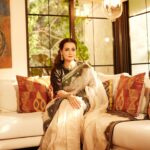 Dia Mirza Instagram - Inside / Outside 🐯🥭✨ Saree Courtesy - @priyalprakashhouseofdesign Jewellery Courtesy - @mayasanghavijewels Styled by @theiatekchandaney Hair by @vithikajaiswal Make Up by me Photos @shivamguptaphotography Managed by @exceedentertainment @shruti8711 #HandMadeInIndia #VocalForLocal #MadeInIndia