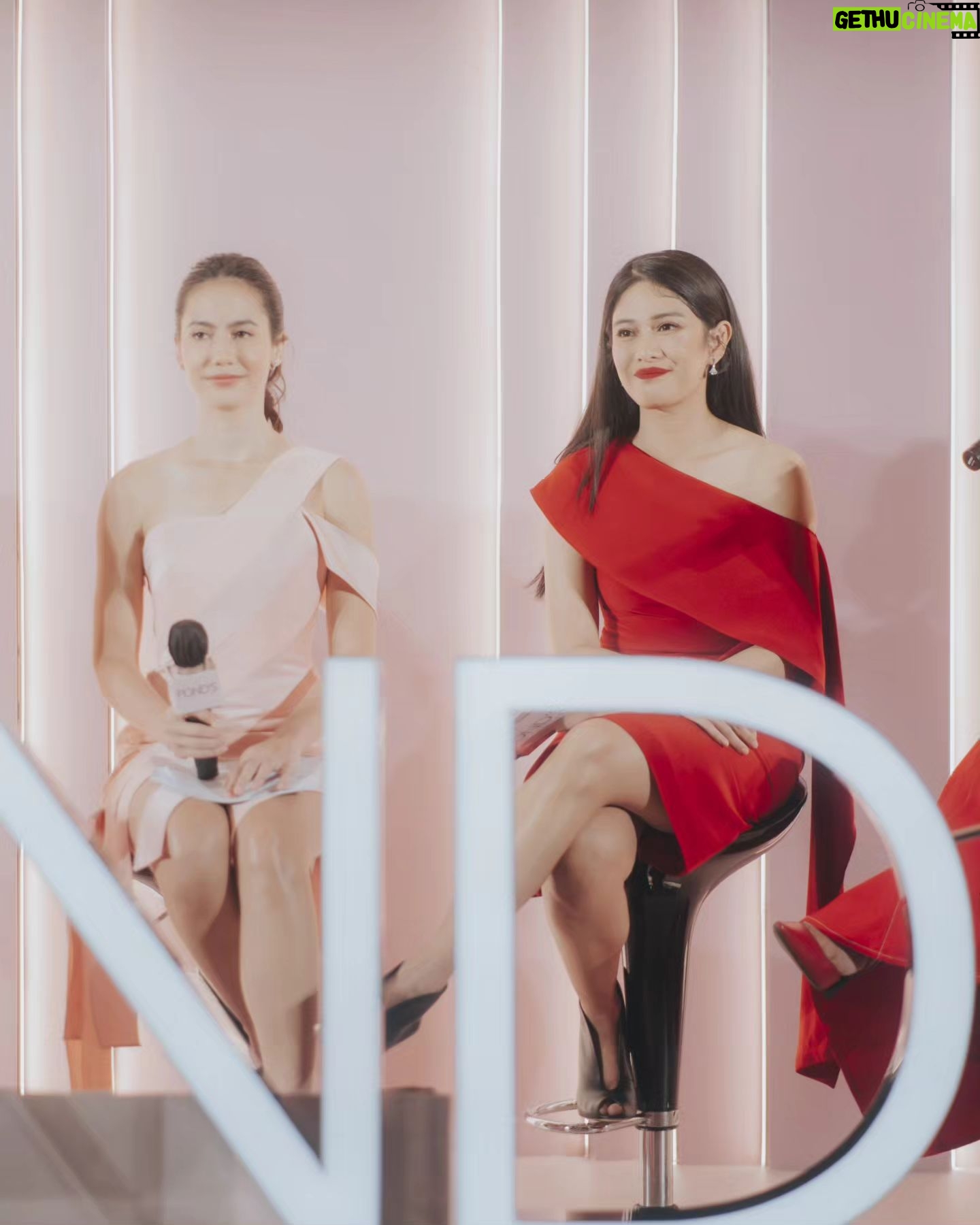 Dian Sastrowardoyo Instagram - So happy to attend the launch of Ponds Skin Institute Time Capsule and represent Ponds Age Miracle. So proud to be standing along side these fantastic ladies as Ponds brand ambassadors. Swipe till last slide. It's giving James Bond moment. #PondsAgeMiracle #PondsSkinInstitute