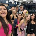 Diana Bolocco Instagram – Como saben, el jueves pasado entré a la casa de Gran Hermano!!!! Fue maravilloso estar con los 8 jugadores finalistas. Emocionante conocerlos en persona y compartir con ellos. Nos reímos, tuvimos conversaciones profundas, bailamos, regaloneamos y brindamos. Fue una noche mágica. Ah! Y puedo jactarme que esta es la única selfie que hay y habrá dentro de la casa más famosa del mundo! Denle amor a la foto! ❤️❤️❤️❤️❤️❤️❤️ @granhermanocl #granhermano #granhermanochv