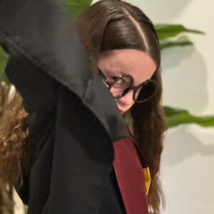 Diana Bolocco Instagram - Mi maravillosa Hermione Granger lista para celebrar la semana del libro. Magia pura mi niña….. ❤️❤️❤️❤️