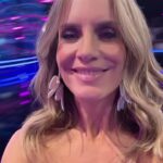 Diana Bolocco Instagram – Nos vemos en poco minutos!!!!! No queda nada para el Gran Final! @granhermanocl #granhermanochv 

Pelo @danifeerstyle 
Maquillaje @paularoldan_makeup 
Styling @xsecall2 
Vestuario @marinaramg