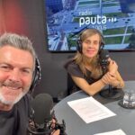 Diana Bolocco Instagram - Lo hemos pasado bien en la radio este año!!!! Si o no @crissancheztv? Lo mejor es que hacemos el programa desde nuestra propia casa! De 17:00 a 18:00 en @pauta.cl 🖤🖤🖤🖤