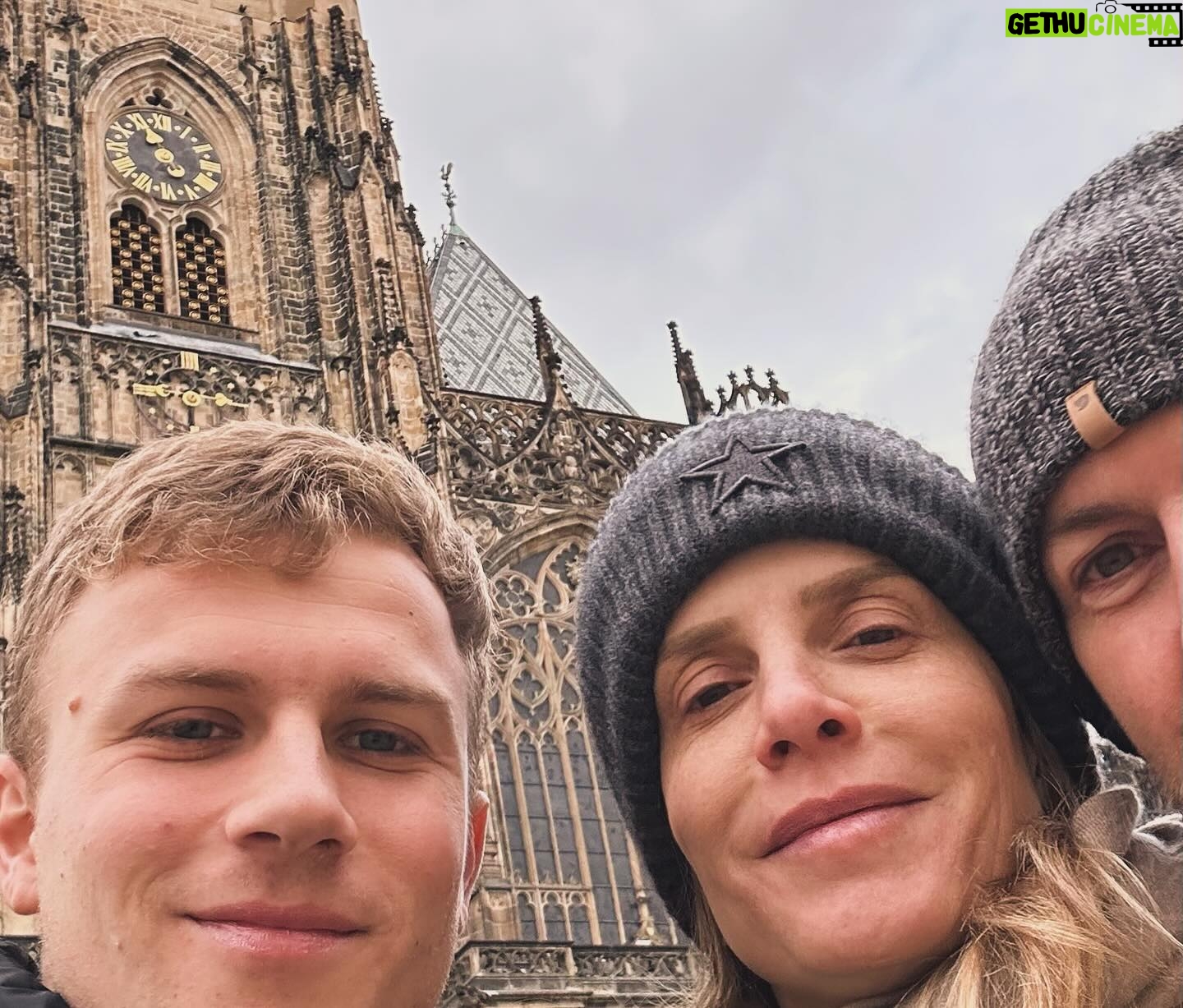 Diana Bolocco Instagram - Realmente alucinante. Praga. República Checa. 🇨🇿