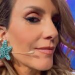 Diana Bolocco Instagram – Nos vemos más ratito en un nuevo capítulo de @granhermanocl #granhermanochv 

Look @singolare_chile 
Glam: @paularoldan_makeup @danifeerstyle @xsecall2 @marinaramg