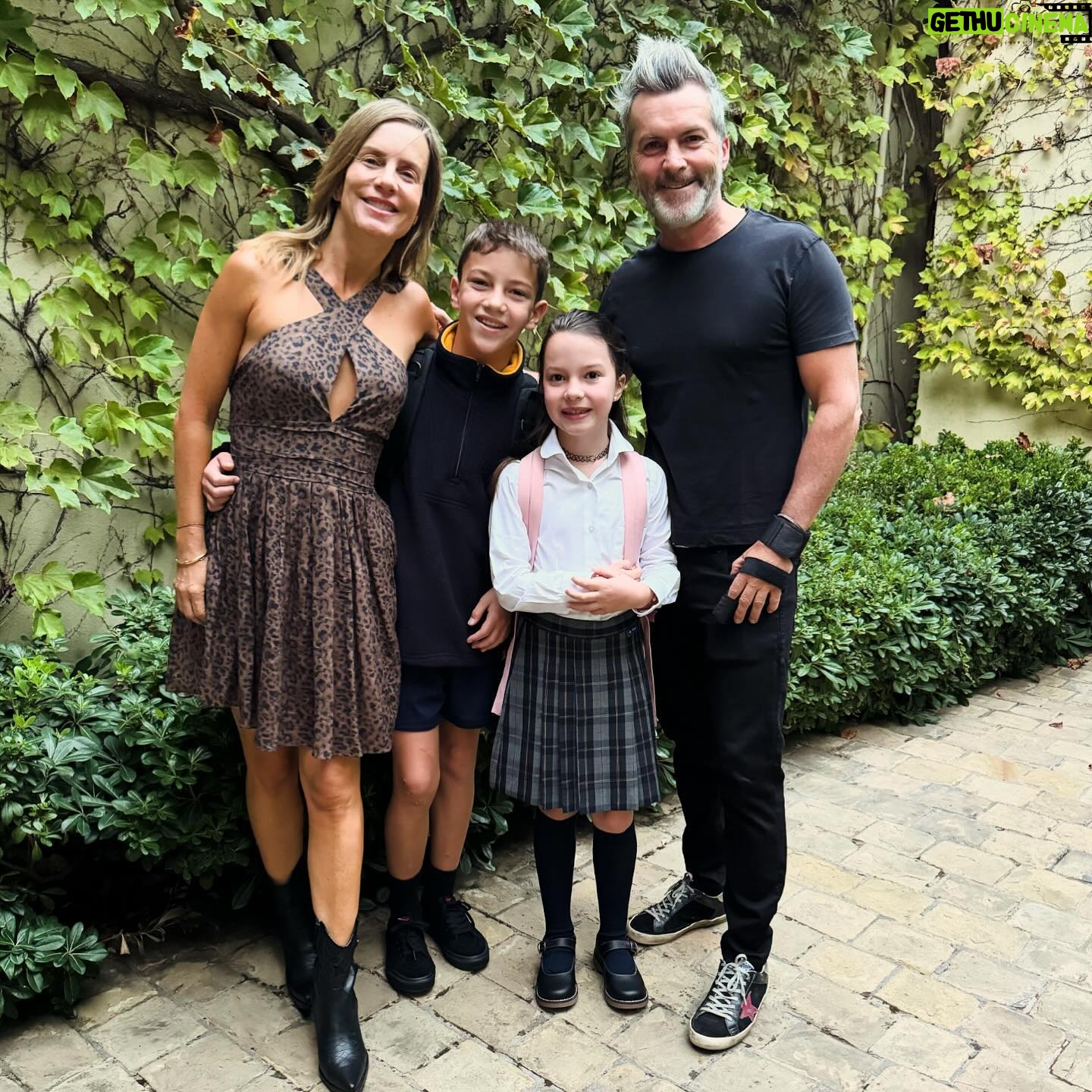 Diana Bolocco Instagram - Listo! Nos lanzamos! Un año más de colegio. Vamos por este 2024 llenos de energía y actitud!!! Besos a los niños y también a los papás y cuidadores! Con todo pa adelante no más! 🏫✏️📒📏🎒❤️