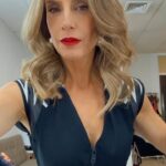 Diana Bolocco Instagram – Hoy! Noche de salvación! A quien salva la líder de la semana? Los espero. @granhermanocl #granhermanochv 

Enterito @azaharclothes 
Glam: @paularoldan_makeup @danifeerstyle @xsecall2 @marinaramg