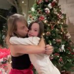 Diana Bolocco Instagram – Queda muy poco la navidad! Una de las cosas que más me gustaría regalar es fuerza y vitalidad. Y para eso no hay nada mejor que Ensure Advance! Feliz navidad para todos y espero que tengan un 2024 lleno de fuerza y vitalidad! @ensurechile #Navidad #EnsureChile #ExigeElOriginal