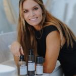 Diana Chaves Instagram – #pub Esta gama é ótima para reparar e proteger o cabelo. O ideal é utilizar o shampoo, o sérum e a máscara que é a minha preferida dos três. No final, basta retirar o excesso de água com a toalha e aplicar a máscara no cabelo sem voltar a molhar. Assim estou pronta e a máscara vai atuando. 😊

#AbsolutRepairMolecular repara dois anos de danos no nosso cabelo, numa só utilização. Já experimentaram? 

@lorealpro #lorealpropt