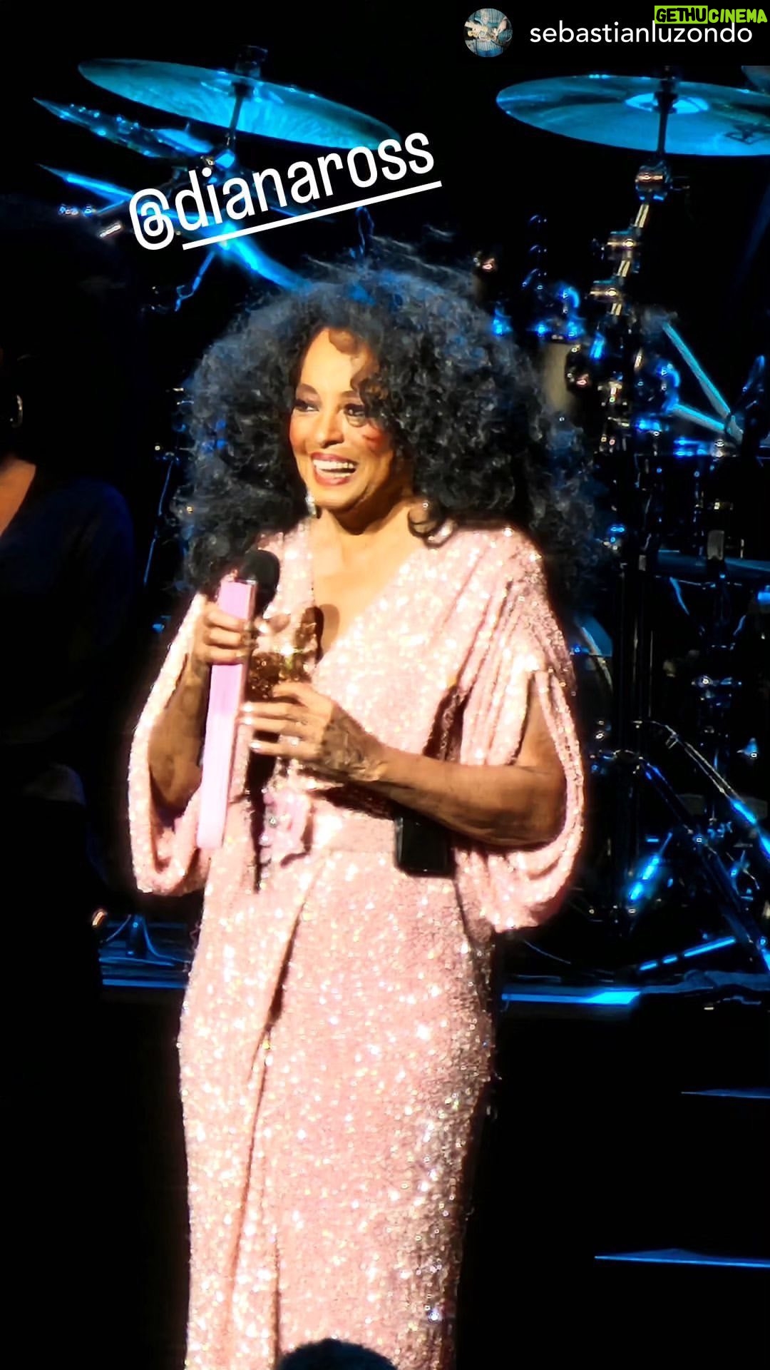 Diana Ross Instagram - We had a blast at @foxtheatrestl, didn’t we? I loved the energy of the audience! Your faces looked so beautiful ♥️ #dianaross #themusiclegacytour #dianarossthankyou