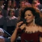 Diana Ross Instagram - Happy Holidays to you! The holidays are a time of love, joy & celebration. It’s also a time for giving back. Whether it’s through a donation or even just sharing a smile and saying Happy Holidays to someone you don’t know! Thank you for allowing me to share my music with you. I am sending all my love. “Family and friends, just hold them close, ‘cause they’re the ones that really matter to you most.” 🎥: Singing “Amazing Grace” for “Christmas in Vienna,” 1992