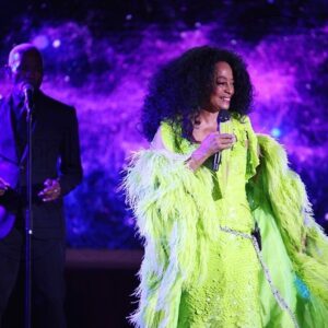 Diana Ross Instagram - On the road again, GRAB The FANTASY 💚
Florida audiences are amazing!

image: @worldredeye