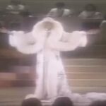 Diana Ross Instagram - Sooo fun! When I met with the producer / director for this tour, the first thing he said to me was “the magic screen,” and I said “yes yes yes yes yes!” It was magic from screen to live. I still have this coat in my wardrobe archive.
