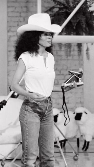 Diana Ross Instagram - I have always loved wearing hats. I think it could be really fun to design some! What do you think? #nationalhatday