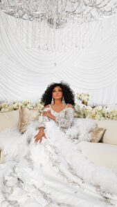 Diana Ross Instagram - I had a beautiful and exciting 80th birthday party with family and friends. I am so grateful. “Happy Birthday to me” @therhondaross @traceeellisross @chudneylross @rossnaess @realevanross @rodneykay @kimberly_naess @ashleesimpsonross @raifhenok @mindyweiss @bircheventdesign @creativeedgeparties @thecollectiveyou @ugomozie @artofthegreatwhitebuffalo
