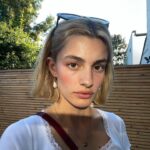 Diana Silvers Instagram - 🌷☁️🌸☁️🌹☁️🌼 wearing the @cledepeaubeaute lip glorifier