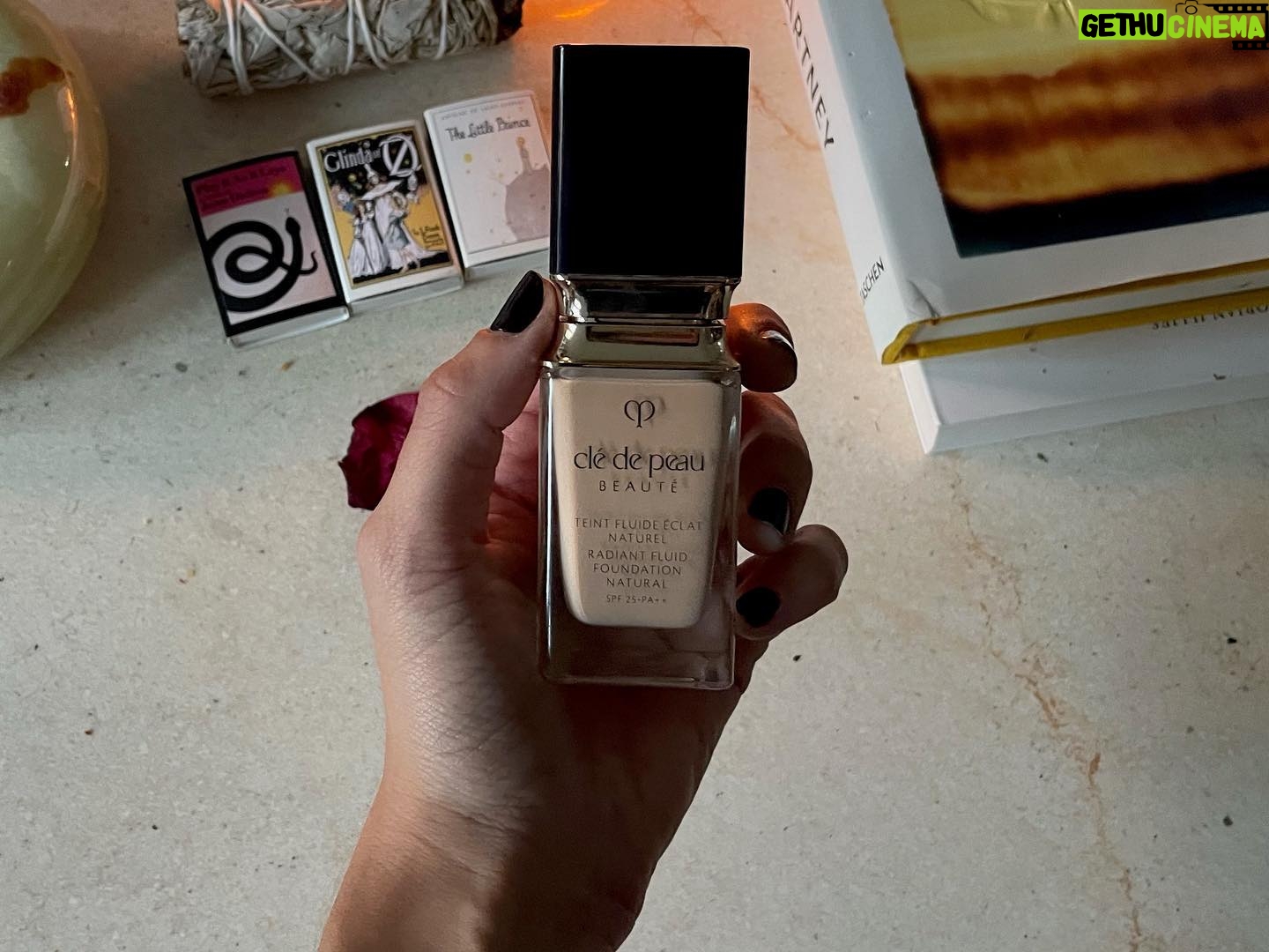 Diana Silvers Instagram - @cledepeaubeaute Radiant Fluid Foundation Natural. SPF ~and~ a nice glow. What’s better!?! #CPBCollective #FrankieApproved