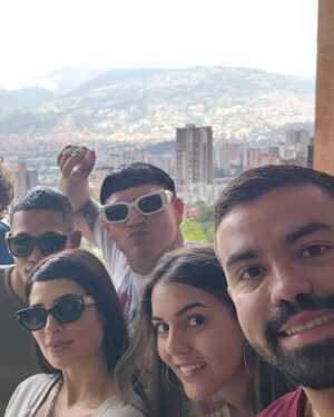 Diane Guerrero Instagram - Medellin morrr