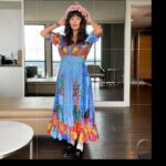 Diane Guerrero Instagram - Bounding Isabela 🌸🌻
