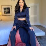 Diane Guerrero Instagram - Press Day 2. @encantomovie Nov 24! My glam tho 😭! Wearing: @bajaeast @rogervivier @cultgaia Styled @itsamandalim MUA: @jey_ventura Hair: @mashyourhair Nails: @jennpaintt