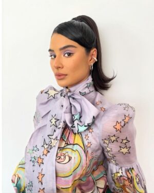 Diane Guerrero Instagram - Press day for @encantomovie @disneyanimation out Nov 24! ⭐️🌟✨
So excited for you to see it! 

Wearing @zimmermann 
@stuartweitzman 
Styled: @itsamandalim 
MUA @jey_ventura 
Hair: @mashyourhair
