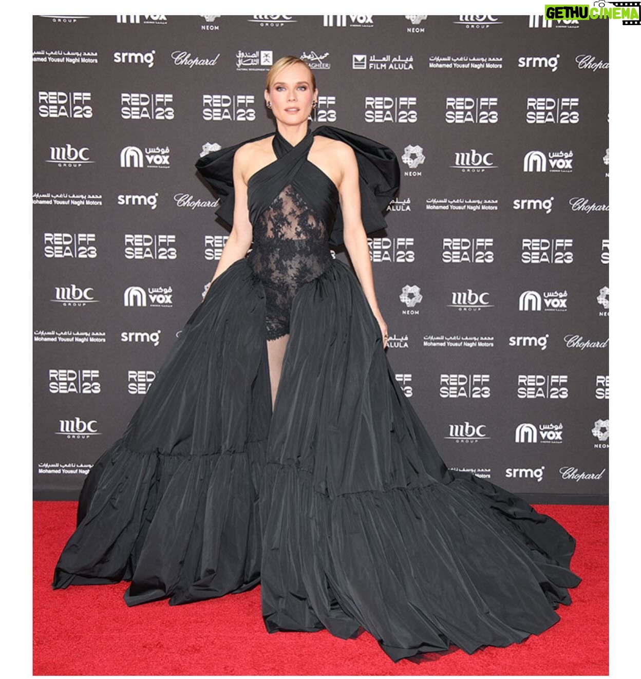Diane Kruger Instagram - Thank you to the @redseafilm for the honor and beautiful evening ❤️ Thank you to @giambattistavalli @massimoserini.official @jonathan_huguet @boucheron for pulling me together 🌈