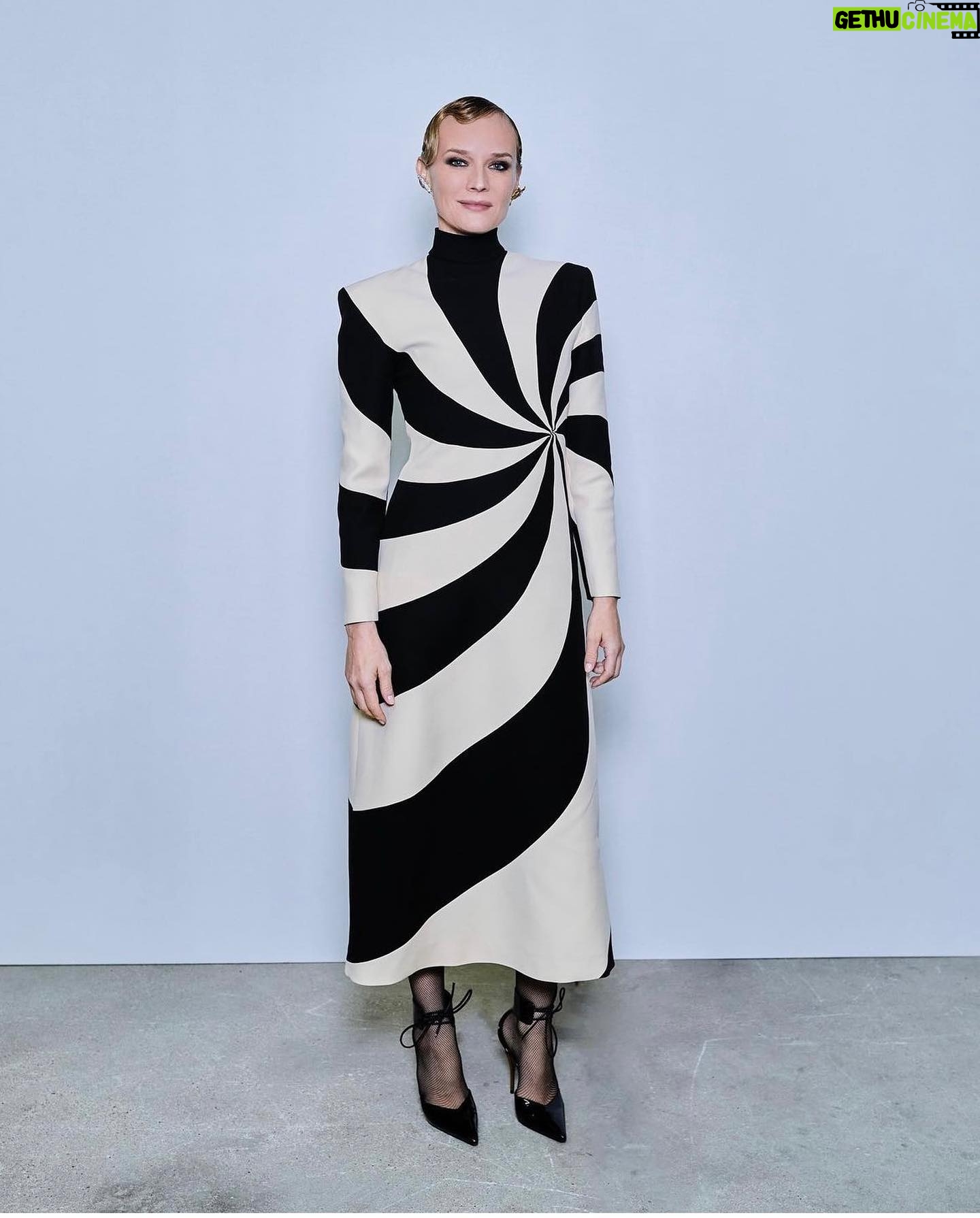 Diane Kruger Instagram - Thank you @gucci @saskialawaks @richardgianorio @yoannfernandez @williambartelmakeup @jonathan_huguet @chaumetofficial