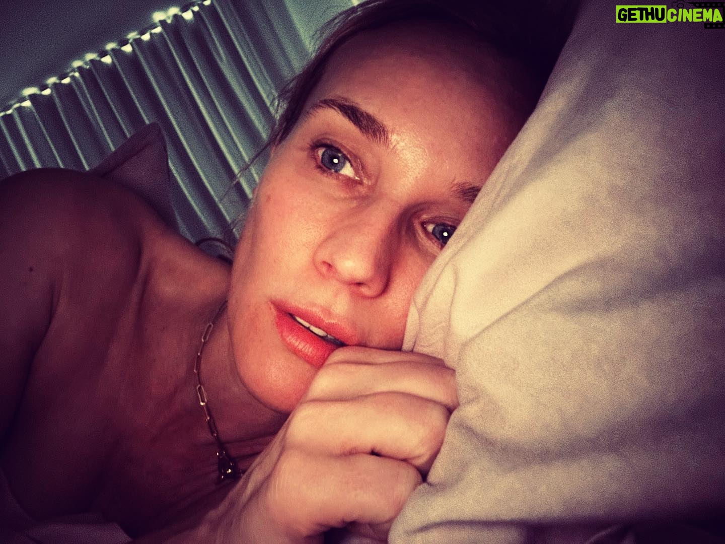 Diane Kruger - 28.2K Likes - No filming today, kid is in school, husband away…afternoon nap here I come 🌈 Feels like Easter came early 🐰🐇