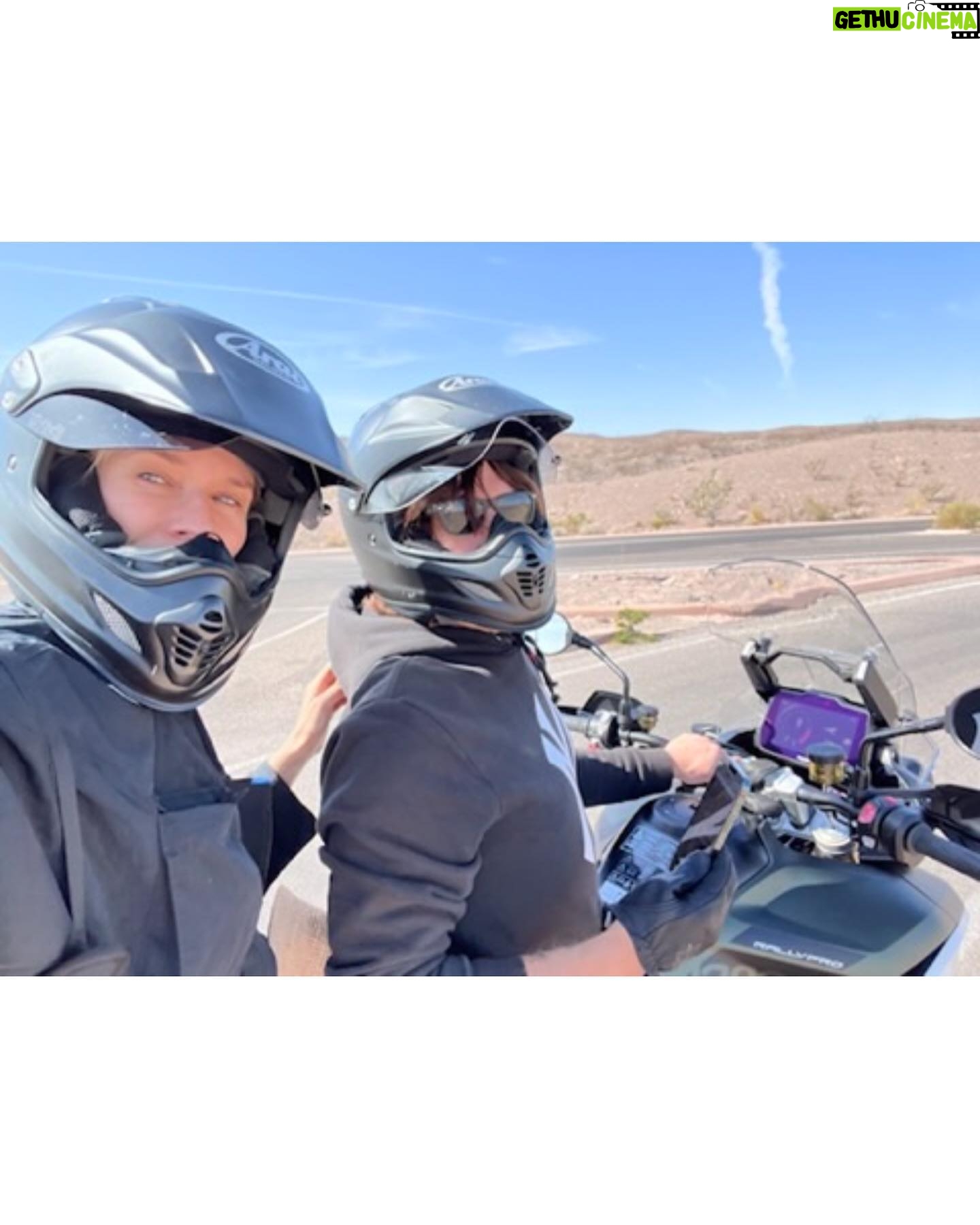 Diane Kruger - 20K Likes - Couldn’t pick….April 22 was pretty awesome 😎