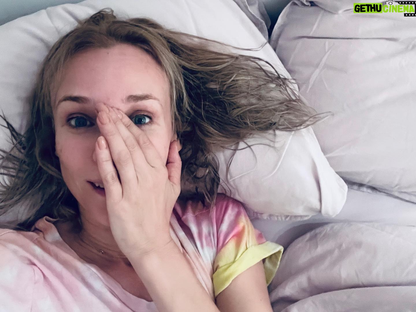 Diane Kruger - 21.5K Likes - You know who’s an idiot 👈 Omg here I am thinking I should do a box color to cover my few grays and then….the whole head turned gray…..yeah…that’s me…just call me stupid 😿 Help