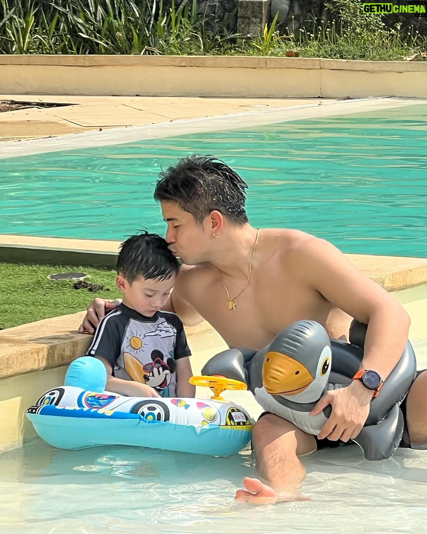 Diane Medina Instagram - Swimming at @picosandshotel.official 😍