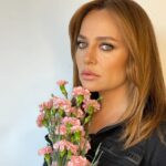 Didem Balçın Instagram - Ben açıklamayı size bırakıyorum… 🥂 . . . #hanifeözsoy #didembalcin #ödültöreni #bronzmakeup #hanifeözsoyfiltresi #dasdas