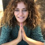 Didem Balçın Instagram – 8 sene önce kapıdan girdiğimde çok sevdiğim @metingunay’ı görmemle başladı hikayem. Genç ve çok yetenekli,  çok dolu bir yapımcı olan @mehmetbozdag önce tarih bilgisiyle beni büyüledi sonra da projesi ve teklif ettiği rolle. Kötü dediğimiz hemde çok kötü dediğimiz bir karakterdi Selcan. Bu yüzden de beni heyecanlandırmıştı. Sonrasını siz daha iyi biliyorsunuz. 
8 senede çok güzel dostluklar kazandım. Bir sürü yeni dostum oldu. Bir sürü yeni oyuncuyla tanışma fırsatı buldum. Onları bol bol gözlemledim. Çok fazla şey öğrendim sayelerinde. Canım @aslizeyneppekerbozdag hep yanımda destek oldu. Diyaloglarıyla , dostluğuyla.. Ekibimiz o kadar güzeldi ki.. Bu dizi aile olmam da bana Uğur getirdi. Eşim hep arkamda destekledi beni. Bir oğlum oldu . Bir sürü mucize getirdi bana yani.. Beni tanıyanlar bilir sevdiğimi de sevmediğimi de net gösteririm. O yüzden burdan tüm sevdiklerime kucak dolusu teşekkürler.. kalbimde en değerli yerde Selcan ve @bozdagfilm in bu mükemmel projesi. 20 Li yaşlardan 90 lı yaşlara uzanan bir rolü oynamak herkese nasip olmaz. Tüm kalbimle 🙏