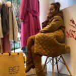 Didem Balçın Instagram – Bu yılbaşı sadece kendime hediye almaya karar verdim😂 
Oğluma , kocama , aileme ve sevdiklerime sadece sevgimi vereceğim.. ve aklımda kalan diğer ürünler için de planlarım var😂 özel günlerimde kimden ne istediğimi bildireceğim..
Koleksiyona bayıldım. Tebrikler @bejfinefactory 
100 tane ürün deneyip 1 tane almama rağmen benimle çok ilgilendiğiniz için bu tavsiye❤️
#tavsiye