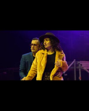 Didem Balçın Instagram - Hey seyirci… Seviyorum sizi.. Sayenizde huzur buluyor, mesleğime doyuyor ve mutlu oluyorum. Benim kadar sizinde gününüz. O zaman kutlu olsun Tiyatro günümüz. Son olarak; Tiyatro iyidir, unutmayın. Görüşmek üzere hoşçakalın 🤪❤️