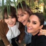 Didem Balçın Instagram - Püffff.. Diledim gitti❤️ Söyleyecek çok söz yok.. Her doğum günümde ben bu kadar sevilecek ne yaptım diye sorardım kendime.. Bu kez “iyi ki bu kadar çok sevmişim hayatımda ki değerlilerimi” dedim. Bu fotoğraflar sadece bir araya gelebildiklerim. Bir de arayan, mesaj atan, fotoğraf koyan,bir şekilde bu günümde yanımda olan tüm dostlarıma , aileme, sevdiklerime , sevenlerime , canım oğlum Alican ve canım eşime binlerce teşekkür… Hayat bu kadar basit işte… Bol sağlık, bol huzur,bol dost… Bir de İnstagram izin verse bol etiket bol post🤣
