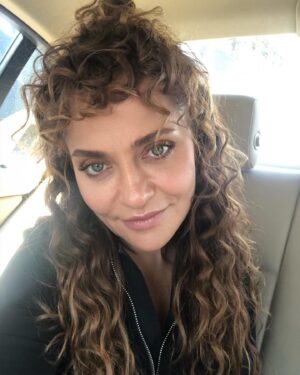 Didem Balçın Instagram - Havaya ve trafiğe  karşı olan hislerim..😵‍💫🥸