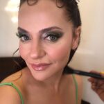 Didem Balçın Instagram - Bu bir adet Fatma’nın 6. Filmde ki yolu😂 Yönetmen oyun dediği an olay başlar😎 Hazır mıyız? @cakallarladanss