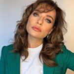 Didem Balçın Instagram - Hadi bugünde bu videoya bitelim 🪄 : : : : #hanifeözsoymakyajı #makyajvideoları #didembalcin #keşfetedüş #bridalmakeup