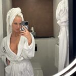 Didem Soydan Instagram – 🛁🫧🫧