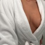 Didem Soydan Instagram – 🛁🫧🫧