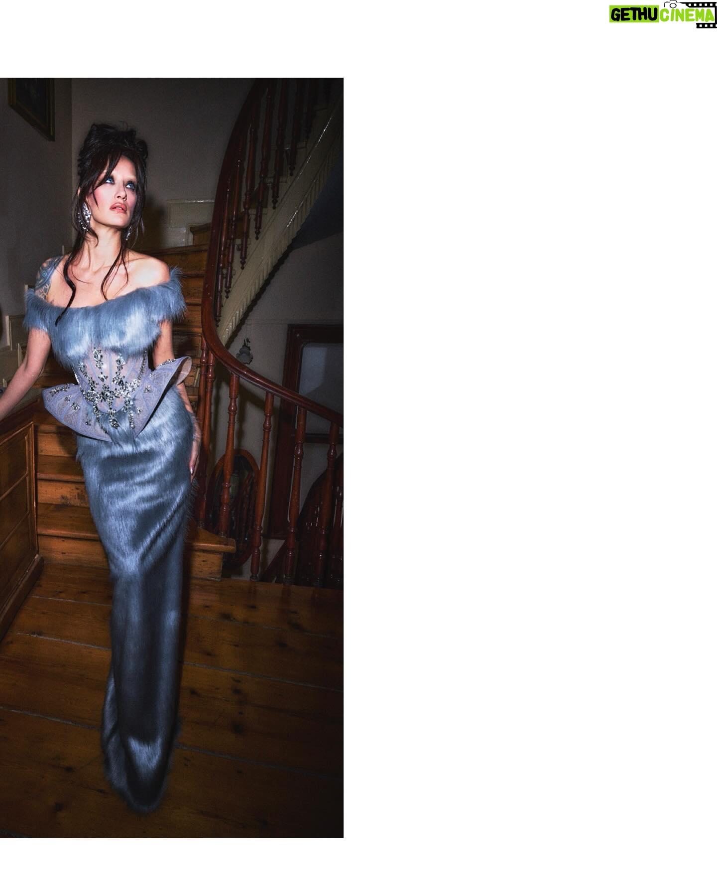 Didem Soydan Instagram - @studiotayfunkaba Photo @erdi_dogan Creative &Styling @dilarakirsanli Makeup @fezialtun Hair @ondertiryaki Hair Asistance @dogukantncr Nails @nailson_nisantasi